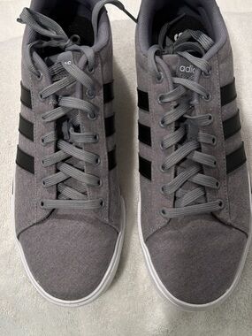 adidas Men’s Gray Sneakers with Black Stripes